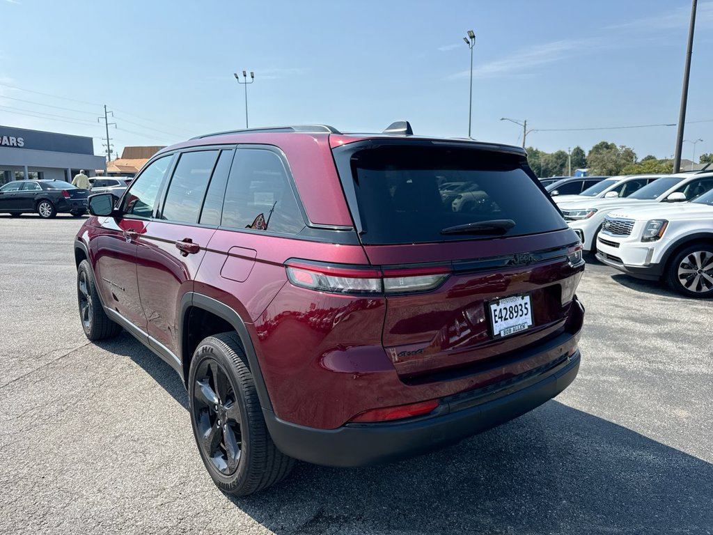 2025 Jeep Grand Cherokee photo 11