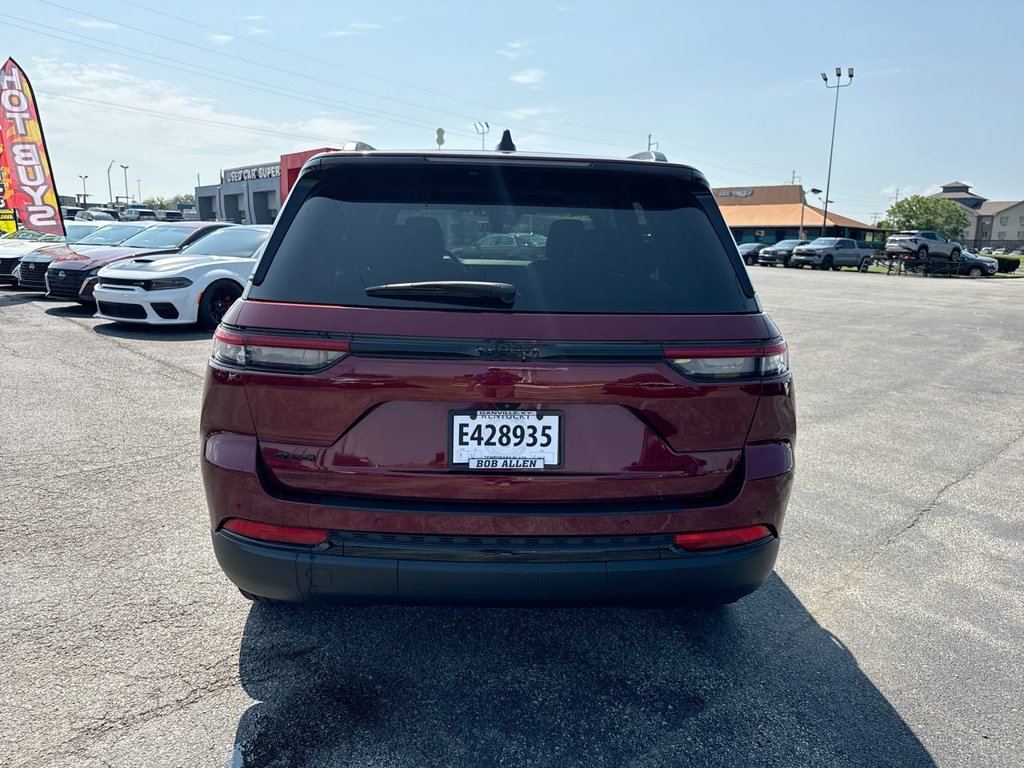 2025 Jeep Grand Cherokee photo 18