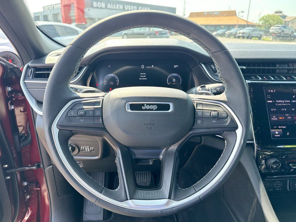 2025 Jeep Grand Cherokee photo 23